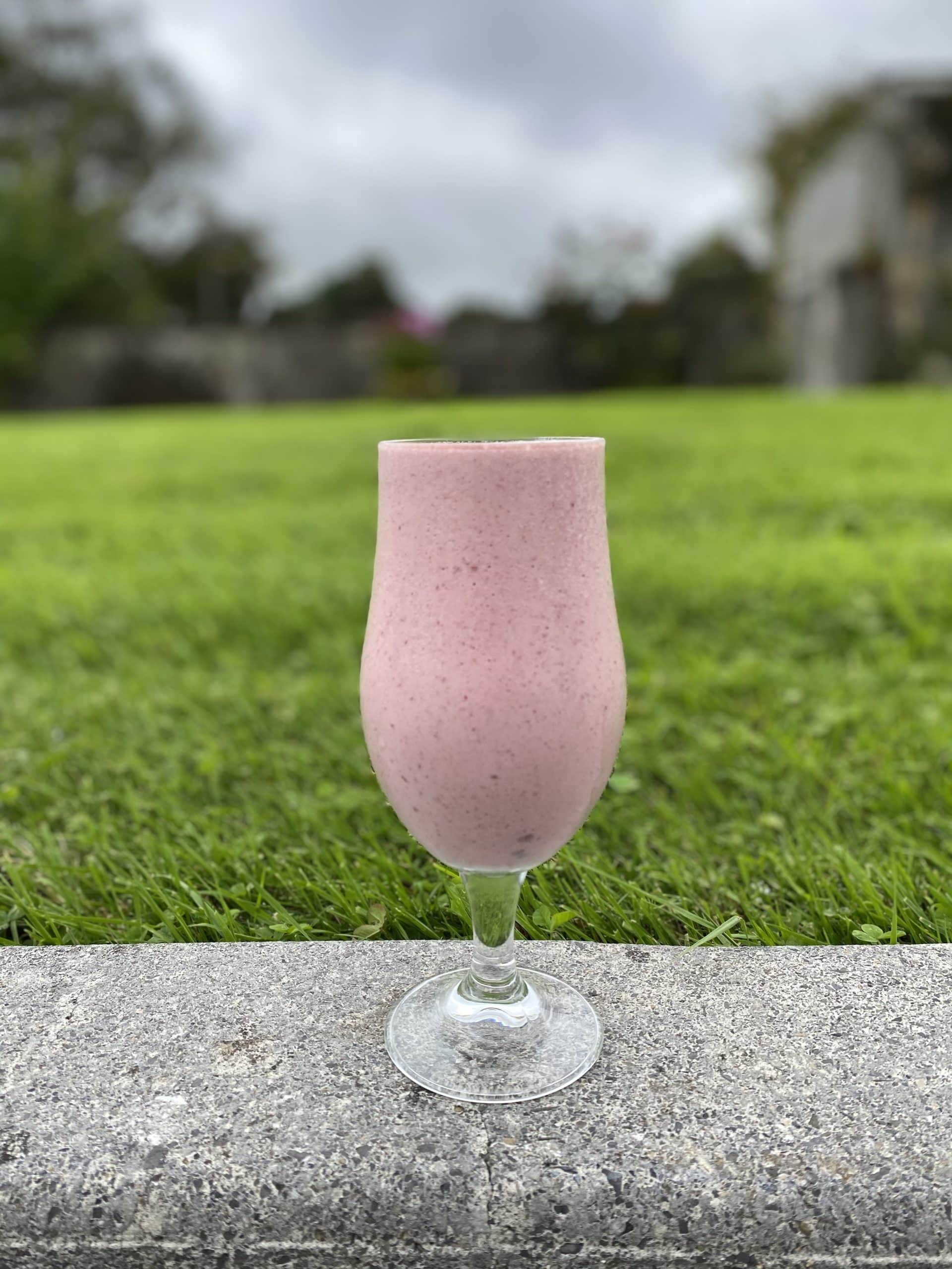 Berry-Kefir Smoothie